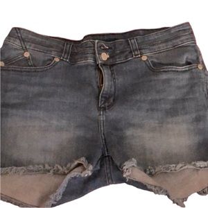 Rock & Republic size 12 blue denim cut off with stretch